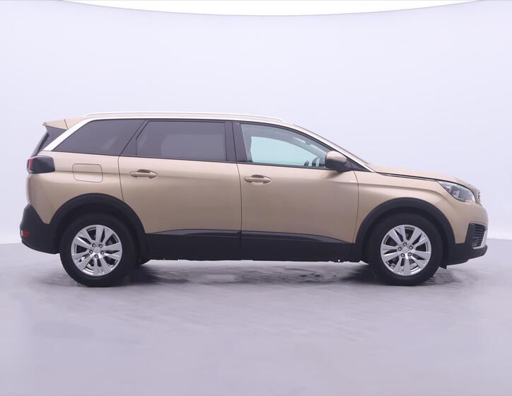 Peugeot 5008 8