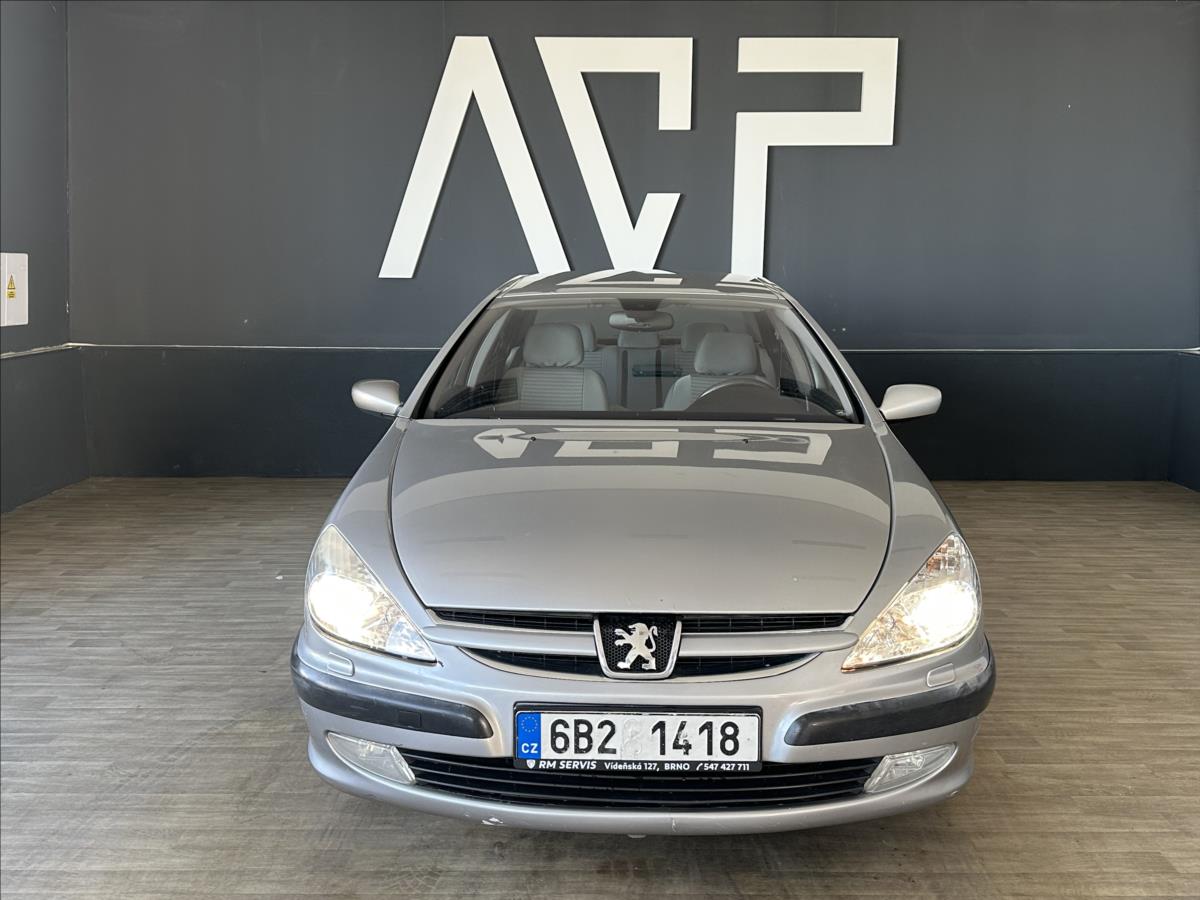 Peugeot 607