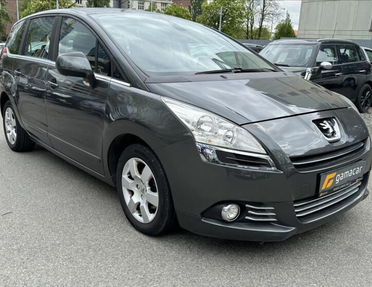 Peugeot 5008 9