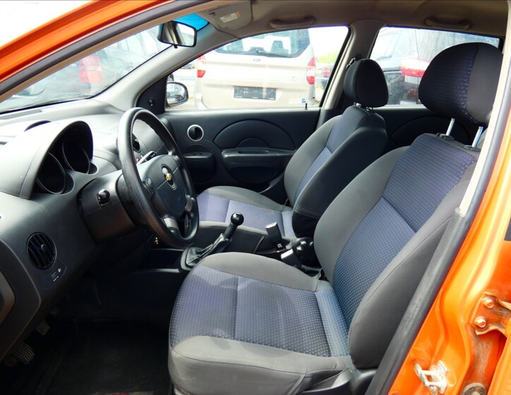 Chevrolet Aveo 8