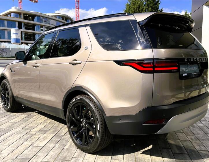Land Rover Discovery 4