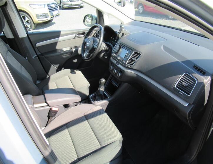 Volkswagen Sharan 17