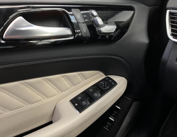 Mercedes-Benz GLE 12