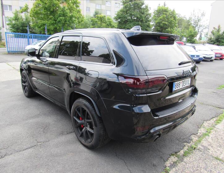 Jeep Grand Cherokee 6