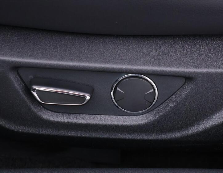 Ford Mustang 18