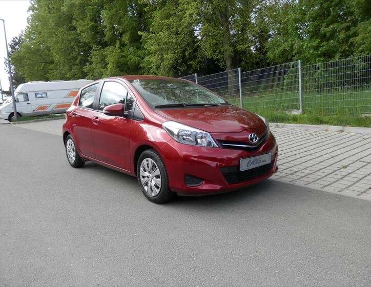 Toyota Yaris 5