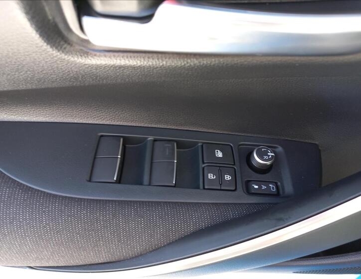 Toyota Corolla 16