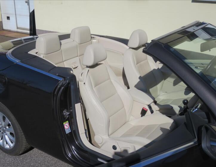Volkswagen EOS 10