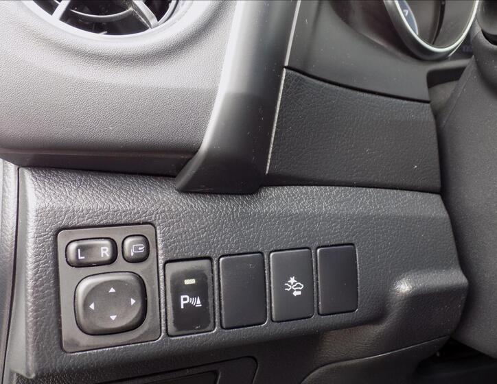 Toyota Auris 20