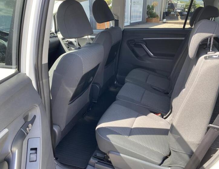 Toyota Verso 11