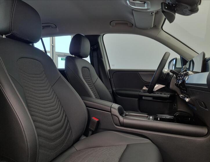 Mercedes-Benz GLB 15