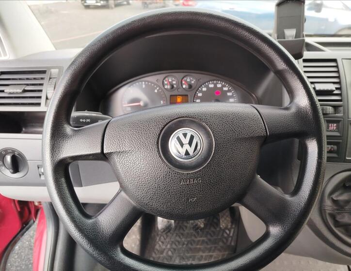 Volkswagen Caravelle 9