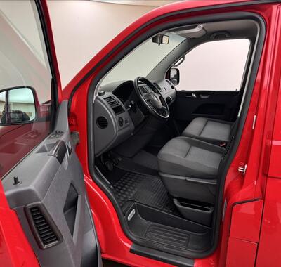 Volkswagen Caravelle 16