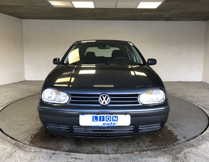 Volkswagen Golf 2