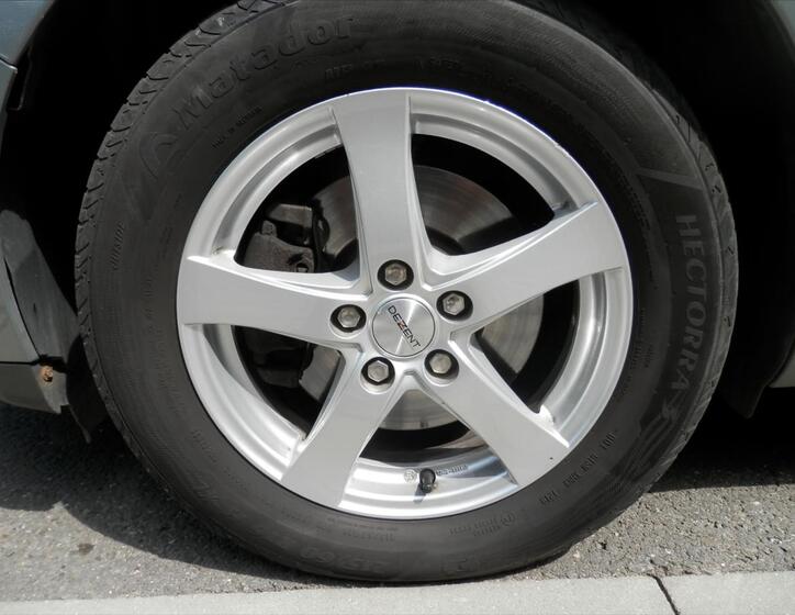 Ford Galaxy 29