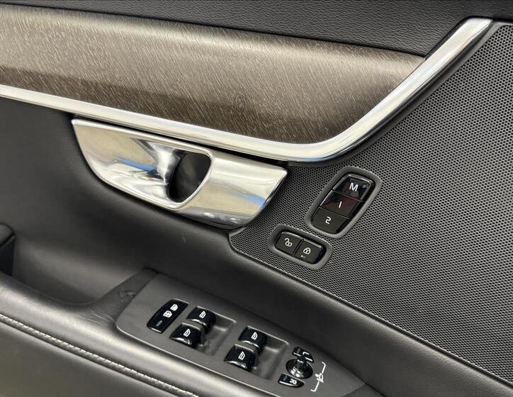 Volvo V90 16