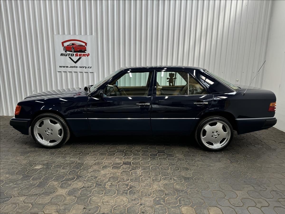 Mercedes-Benz 124