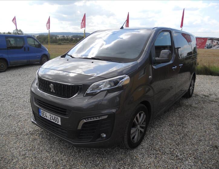 Peugeot Traveller 1