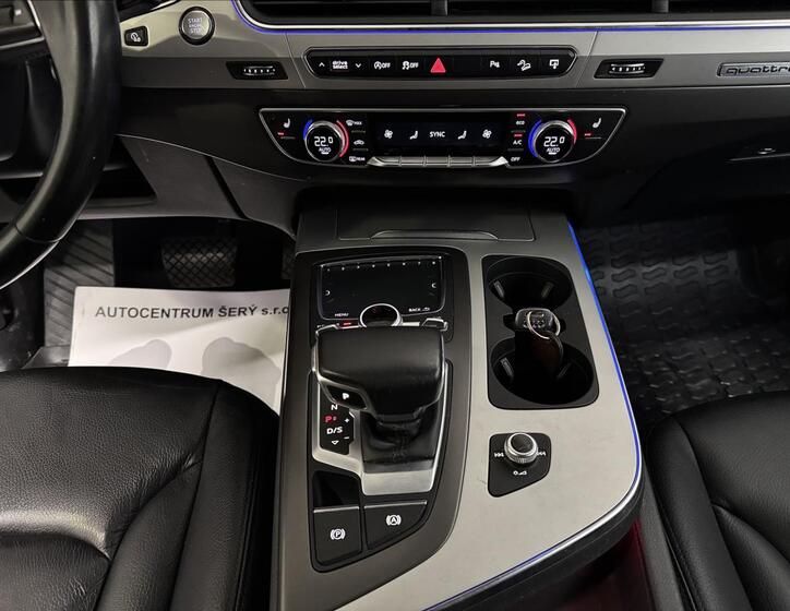 Audi Q7 32