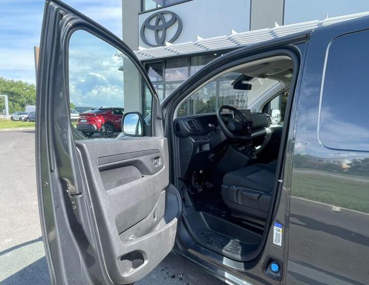Toyota ProAce 13