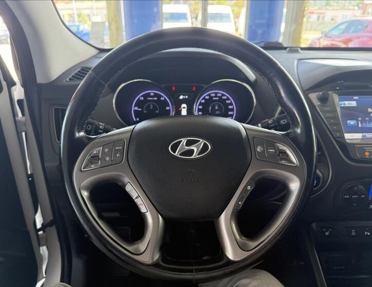 Hyundai ix35 12