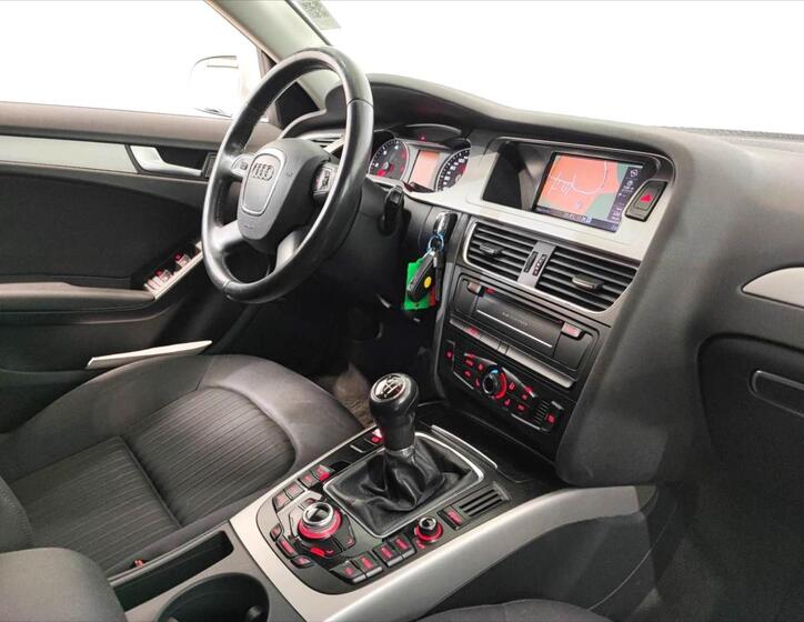 Audi A4 13