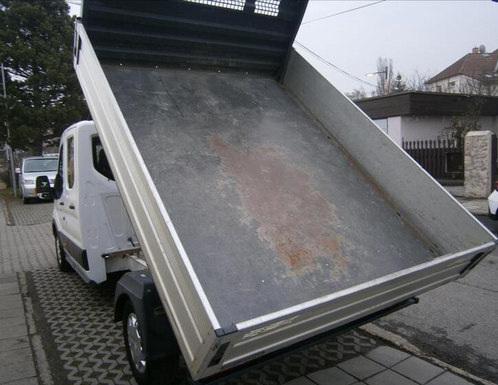 Ford Transit 9