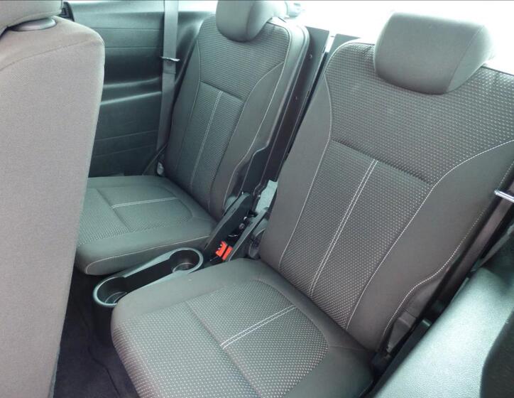 Opel Zafira 48