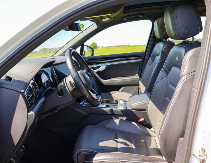 Volkswagen Touareg 14