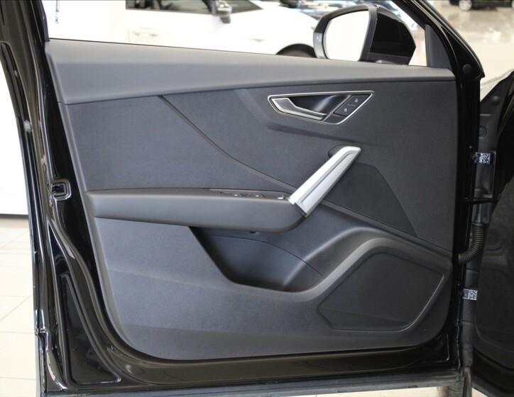 Audi Q2 17