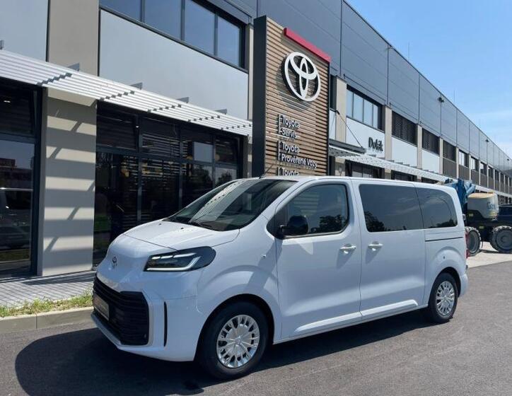 Toyota ProAce Verso 1