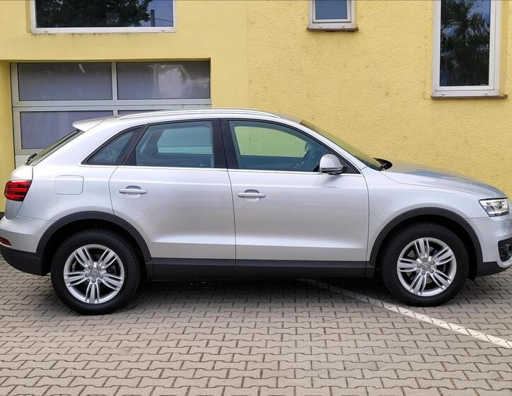 Audi Q3 9