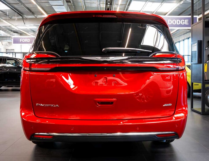 Chrysler Pacifica 4