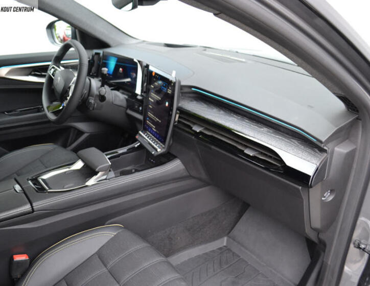 Renault Austral 11