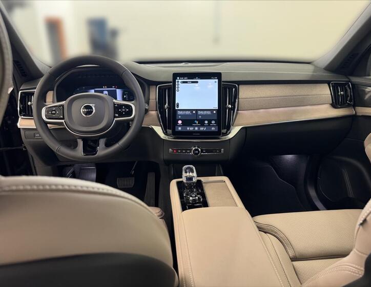 Volvo XC90 10