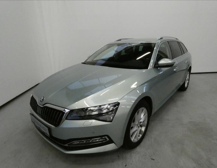 Škoda Superb 1