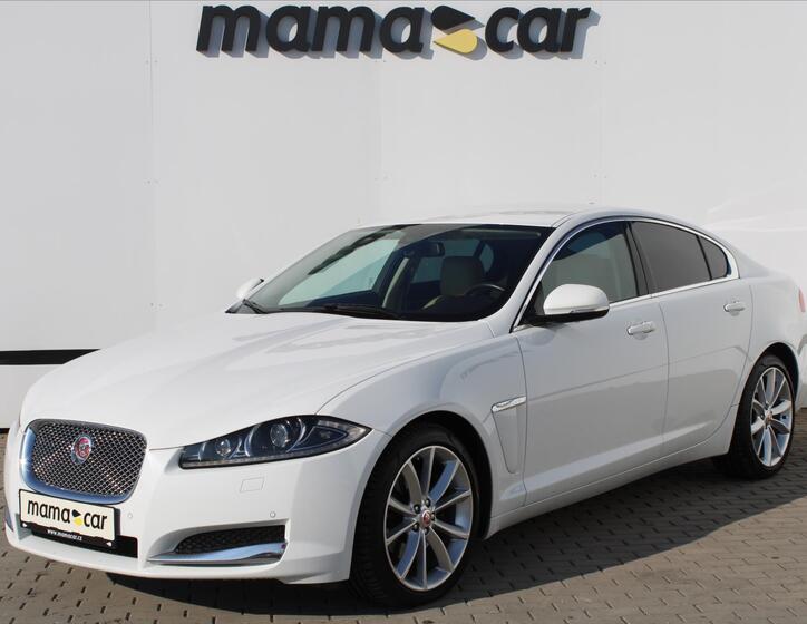 Jaguar XF 3