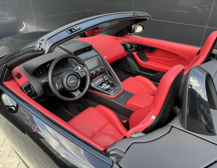 Jaguar F-Type 16