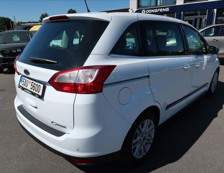 Ford Grand C-MAX 3