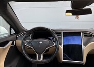Tesla Model S 9