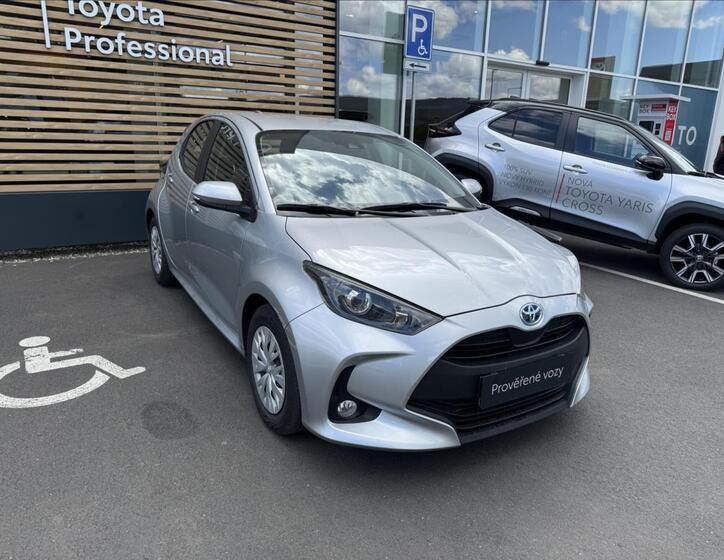 Toyota Yaris 14