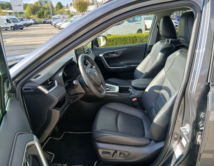 Toyota RAV4 10