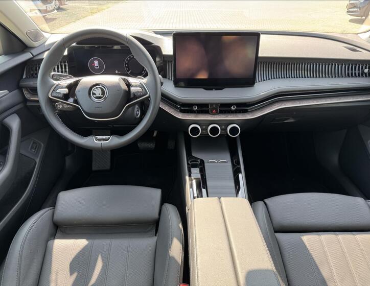 Škoda Superb 13
