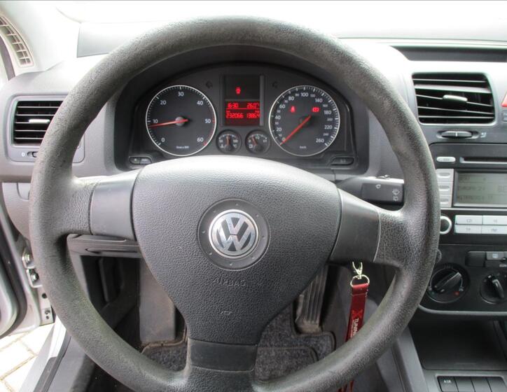 Volkswagen Golf 13