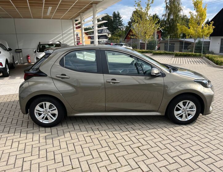 Toyota Yaris 7