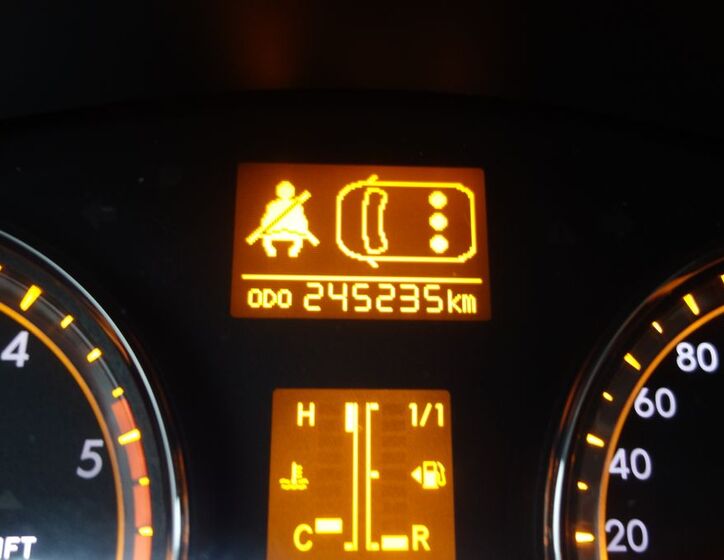 Toyota Avensis 26