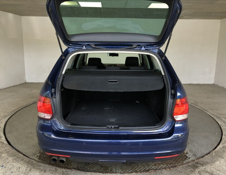 Volkswagen Golf 13