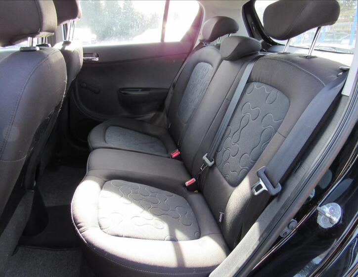 Hyundai i20 10