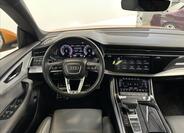 Audi Q8 5