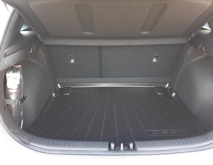 KIA Ceed 8